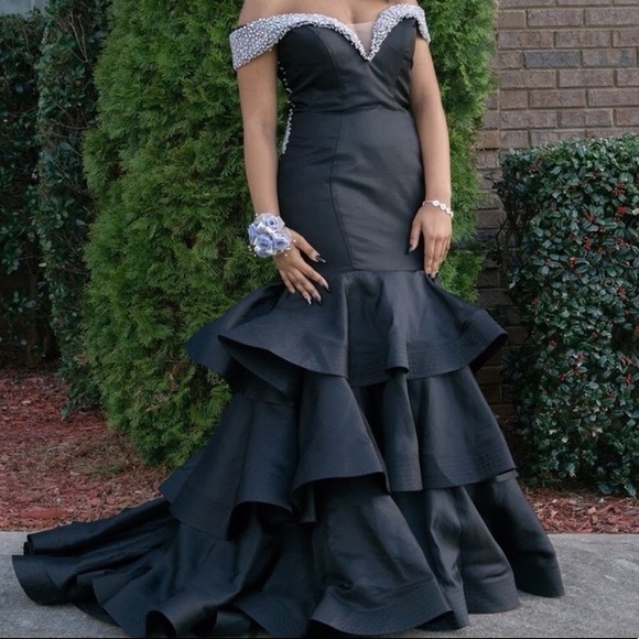 selling prom dress